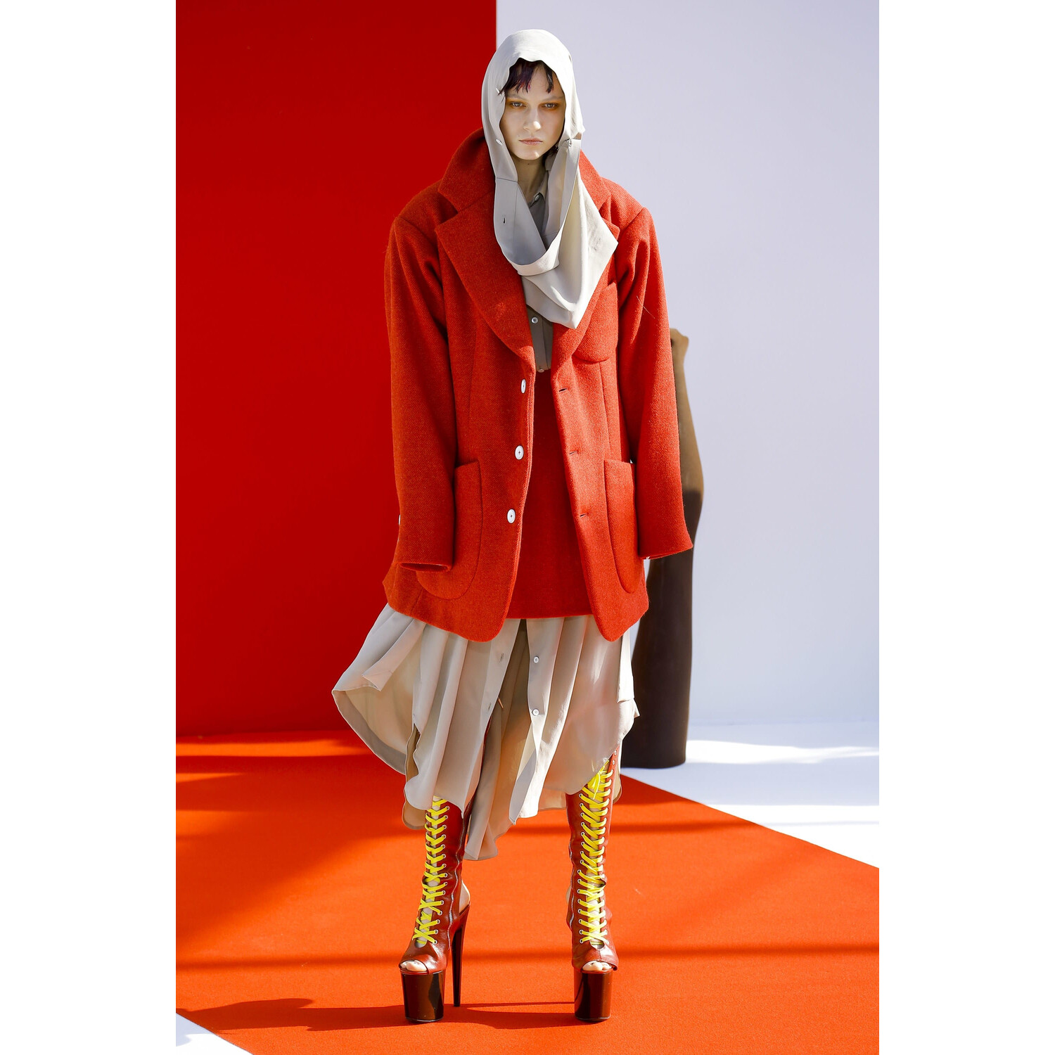 Фото Vivienne Westwood Fall 2018 Ready-to-Wear , Вивьен Вествуд осень зима 2018 , Fashion show , неделя моды в Париже , PFW , Mainstyles